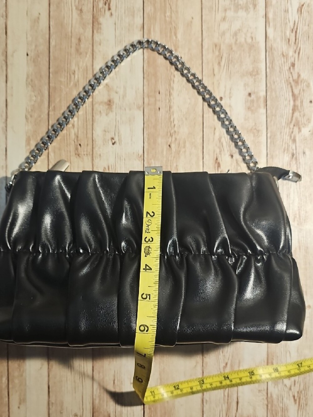 Black Ruched Chain-Handle Shoulder Bag - Picture 7 of 8